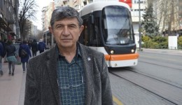 Eskişehir Çevre Koruma ve Geliştirme Derneği Başkanı Sadık Yurtman, tramvay...